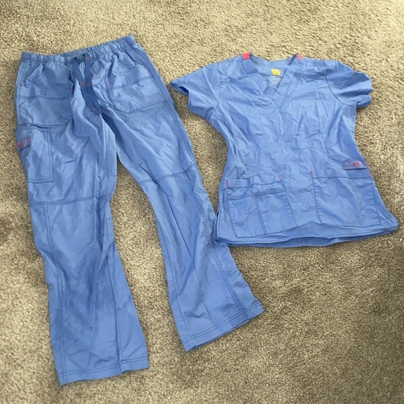 Wonderwink scrub pants and scrub top - Picture 1 of 4